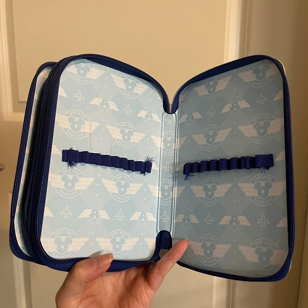 Disneyland Hong Kong Mickey Mouse Airways DISNEY 3 SECTION PENCIL CASE ORGANIZER